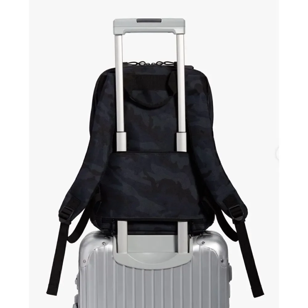 Lo & Sons Hanover 2 Unisexe Navy Camo Backpack / NÉW